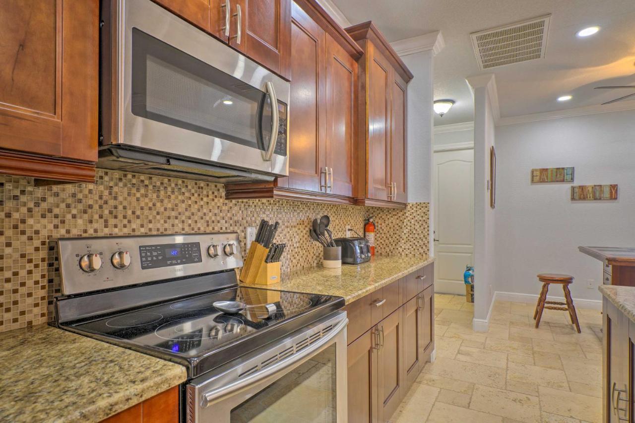 Canalfront Cape Coral Home With Patio And Grill! Exteriör bild