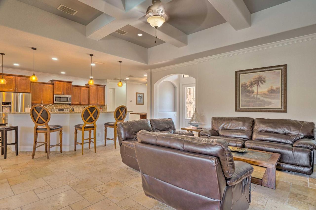 Canalfront Cape Coral Home With Patio And Grill! Exteriör bild