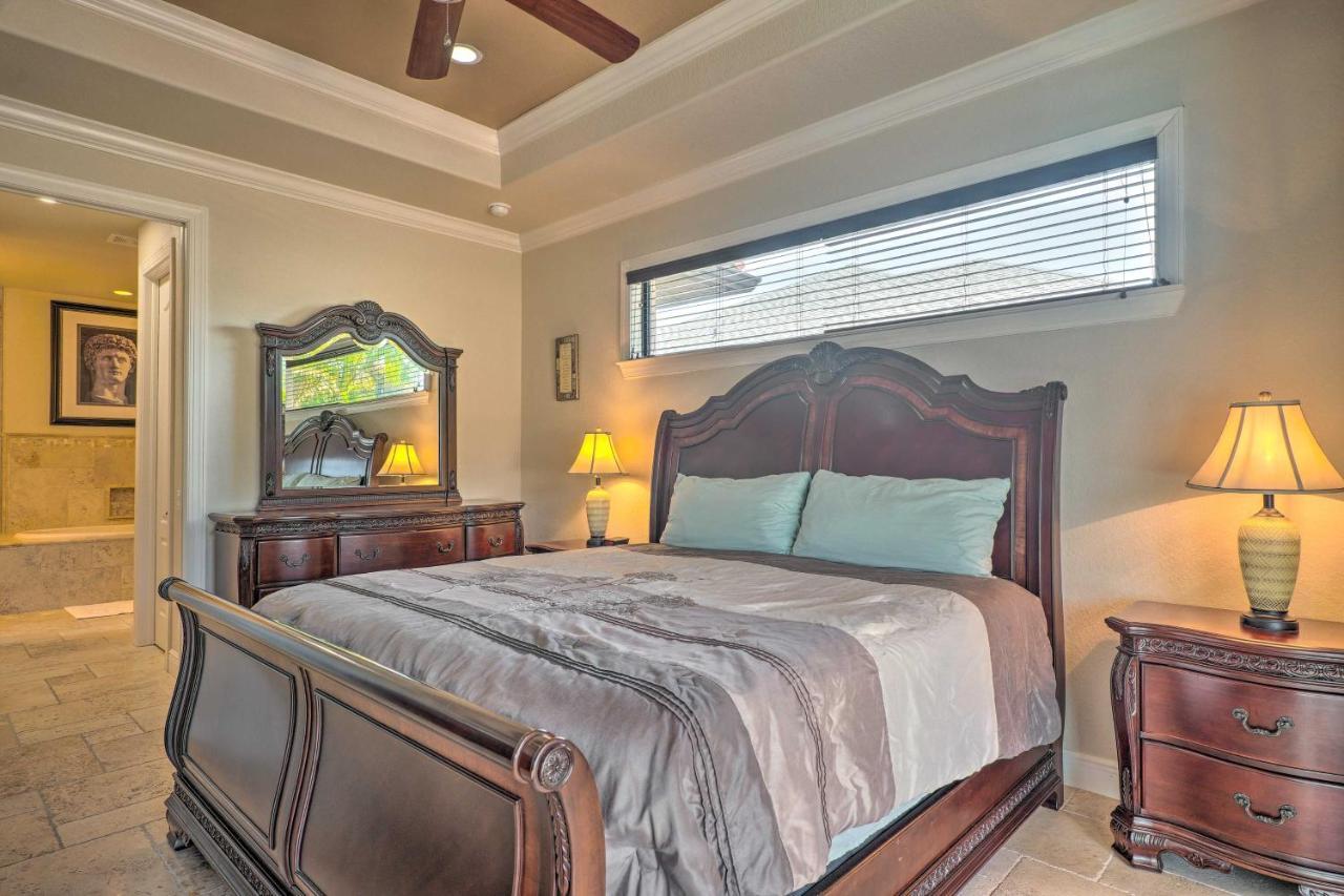 Canalfront Cape Coral Home With Patio And Grill! Exteriör bild