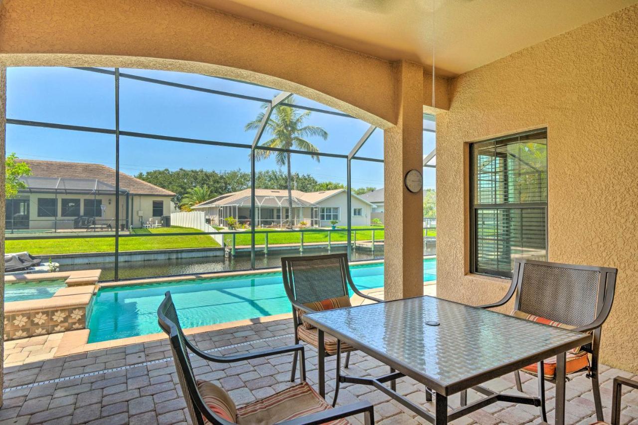 Canalfront Cape Coral Home With Patio And Grill! Exteriör bild